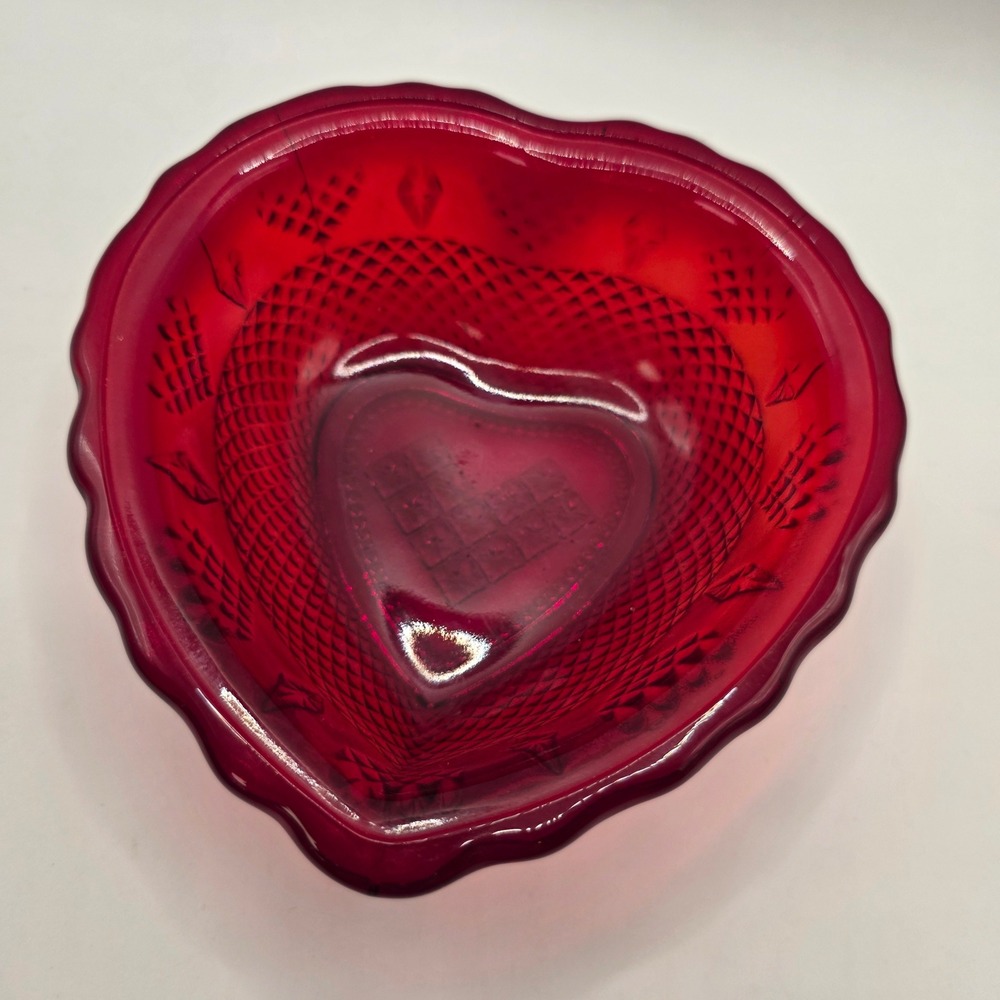 Vintage Avon Ruby Red Glass Heart Trinket Dish Diamond Point Ring Bowl 5in